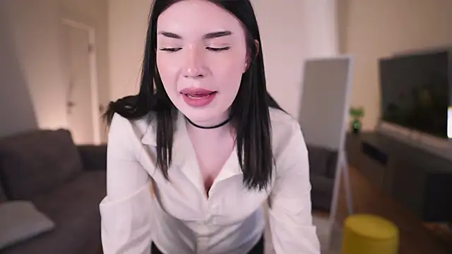 JennyHardy online show from April 2026 01:11:01 PM