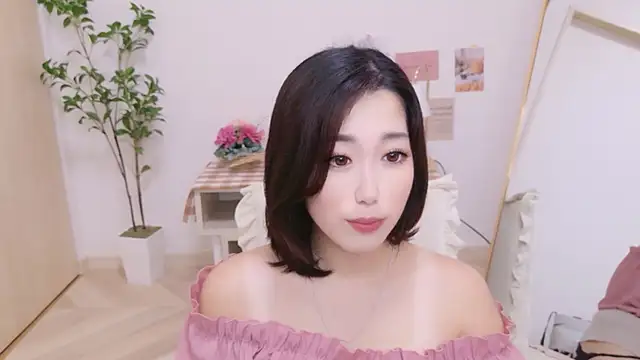 YURIKAsan  online show from May 2026 12:24:01 PM