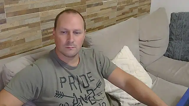 lustonfan online show from April 2026 11:51:02 PM