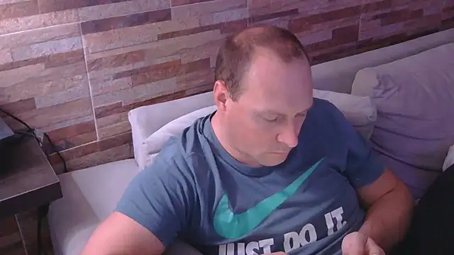 lustonfan online show from April 2026 01:40:01 AM