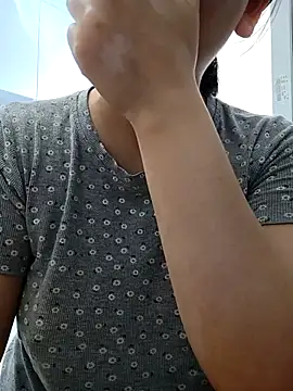 Emi hot1 online show from March 2026 07:11:02 AM