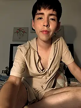 Lucca  555 online show from April 2026 01:21:01 AM