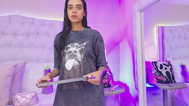MeganRoseh online show from May 2026 01:38:01 PM