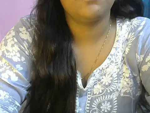 QUEEN-OF-QUEEN online show from July 2026 08:02:01 PM