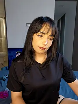 Hannae3 online show from May 2026 09:53:02 PM