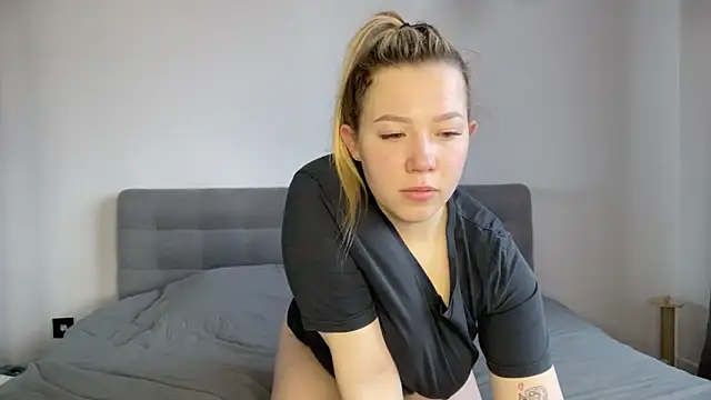 alyrasun online show from March 2026 06:17:02 AM