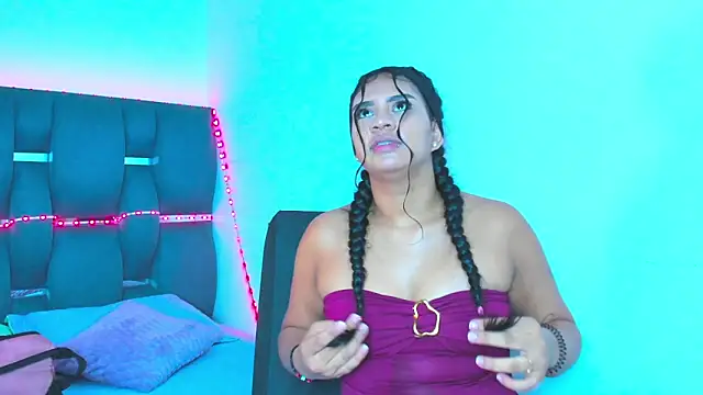 madelinesquirt online show from July 2026 07:08:02 PM
