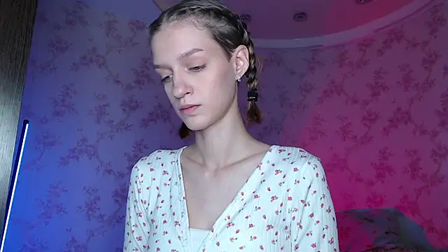 Chrissy Joyful online show from July 2026 04:32:02 AM