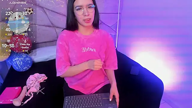 Amara Velle online show from June 2026 01:03:02 PM