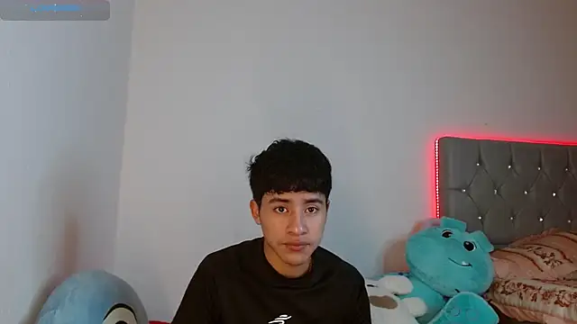 Sebas fire4 online show from April 2026 07:00:01 PM