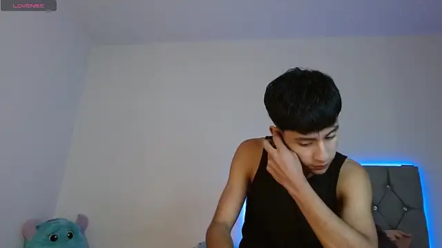 Sebas fire4 online show from May 2026 10:37:02 PM