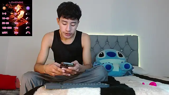 Sebas fire4 online show from May 2026 10:17:01 PM