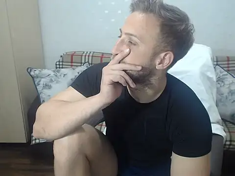 BlondEagleMuscle online show from June 2026 06:21:02 PM