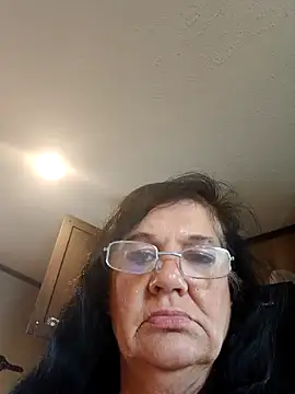 DearestOregano9999 online show from April 2026 07:55:01 PM