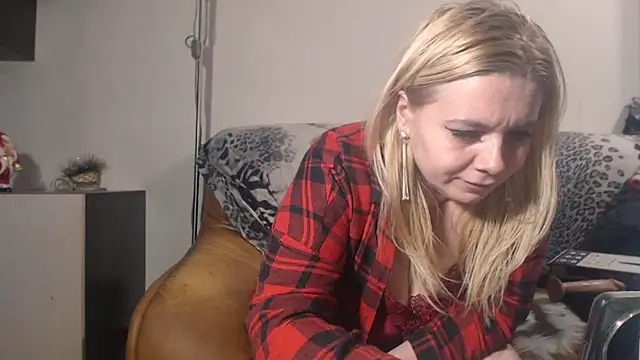 Snapshot of Abby_Lust chatting on December 2024 05:33:02 PM Abby Lust online show from December 2024 05:33:02 PM