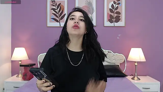 YayaQueen online show from July 2026 11:30:02 AM