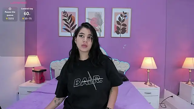YayaQueen online show from July 2026 11:50:02 AM
