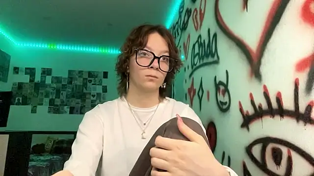 Snapshot of Hellawaisner chatting on March 2026 06:56:01 PM Hellawaisner online show from March 2026 06:56:01 PM