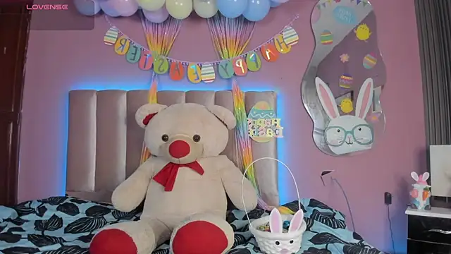 nikkita dragon  online show from April 2026 08:17:01 PM