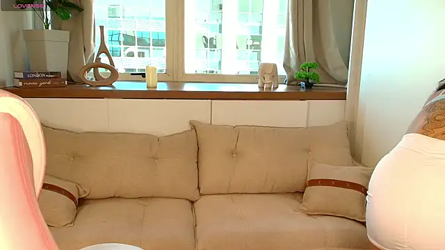 Sally Diazz online show from April 2026 12:29:02 PM