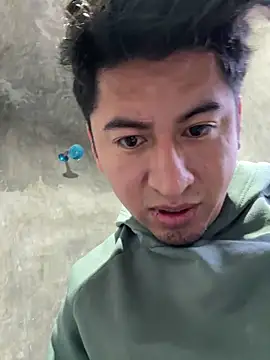 GoldenM95 online show from March 2026 06:19:02 PM