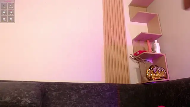 queen adhara online show from April 2026 12:31:01 PM