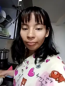 Ameliiiee online show from April 2026 08:29:01 PM