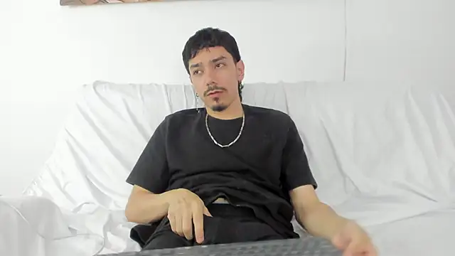 finn jackson online show from March 2026 07:40:01 PM