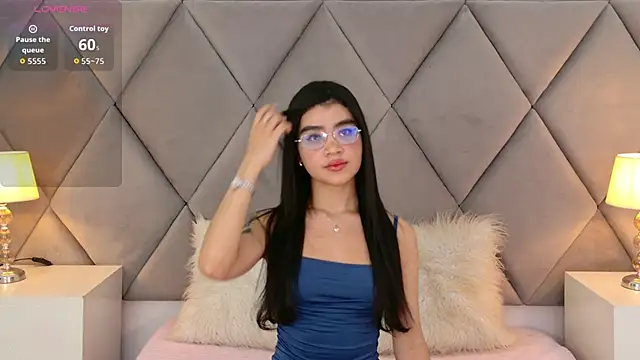 OliviaDiaz online show from April 2026 07:05:01 PM