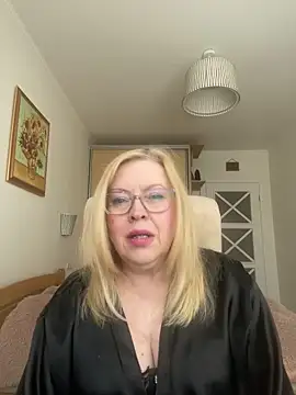 JanieLight53 online show from April 2026 01:14:02 PM