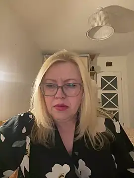 JanieLight53 online show from May 2026 10:51:01 PM