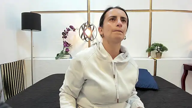 BrendaCantorel online show from April 2026 11:44:02 AM