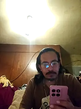 Snapshot of KIKE_LION990 chatting on April 2026 09:16:01 PM KIKE LION990 online show from April 2026 09:16:01 PM