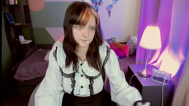EsterTwilight online show from May 2026 04:06:01 AM