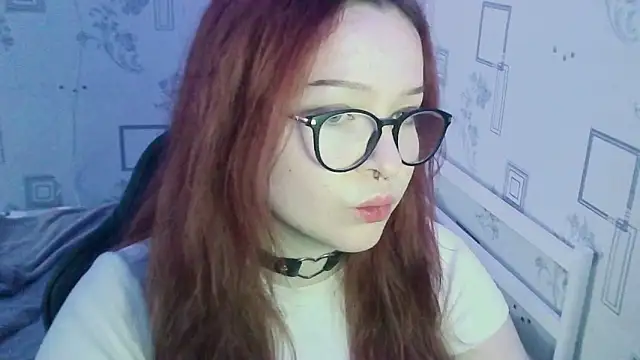 Snapshot of Buffy_Wow chatting on April 2026 12:49:01 PM Buffy Wow online show from April 2026 12:49:01 PM