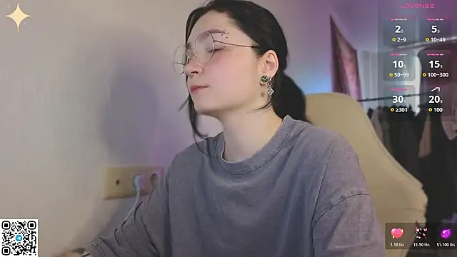 Luna Moon13 online show from July 2026 01:01:01 AM