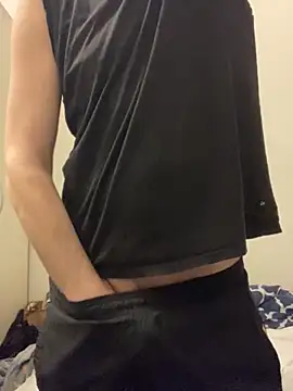 ParisSlut online show from April 2026 08:17:02 PM