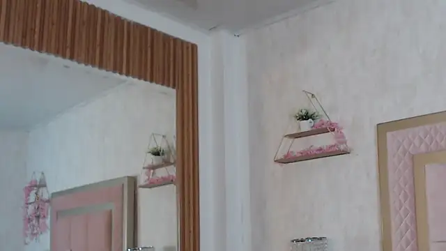 Madii  online show from April 2026 12:12:01 PM