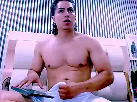 Alex Wolft online show from June 2026 12:37:01 PM