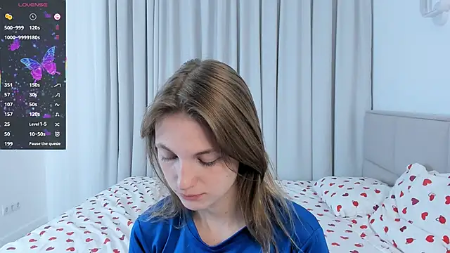 ErinnPieloch online show from April 2026 07:19:01 PM