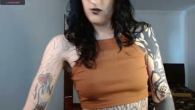 Snapshot of VelvetVal_ chatting on April 2026 03:02:01 PM VelvetVal online show from April 2026 03:02:01 PM