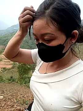 Bling-pusy online show from April 2026 09:45:02 AM