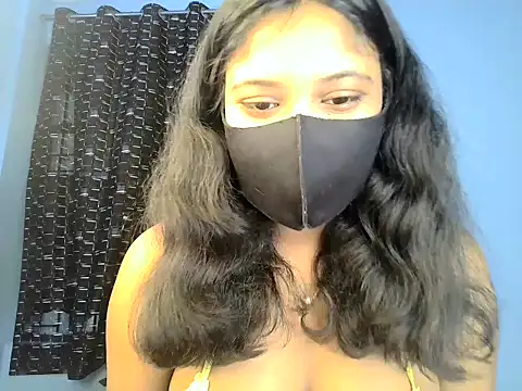 Snapshot of KASHISH_SINGH_ chatting on May 2026 09:15:02 AM KASHISH SINGH online show from May 2026 09:15:02 AM