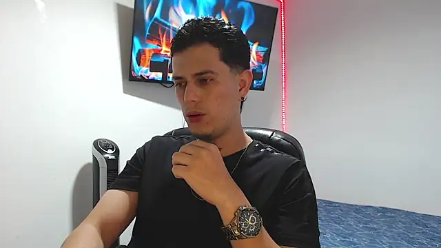 JUAN CAMILOXXX online show from April 2026 04:59:02 AM