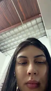 Cloebennet013 online show from May 2026 12:27:01 AM