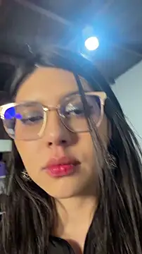 Cloebennet013 online show from June 2026 07:13:01 AM