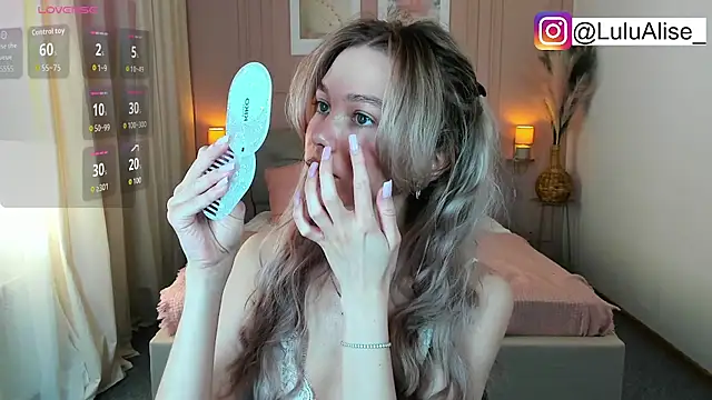 LuluAlis online show from April 2026 01:38:01 PM