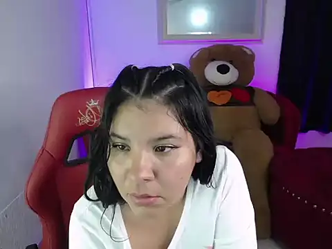 Snapshot of Shopie_hard_m chatting on March 2026 04:02:01 PM Shopie hard m online show from March 2026 04:02:01 PM