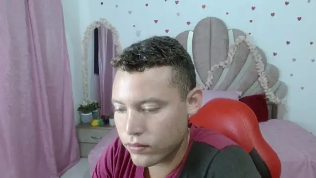 Snapshot of sven_fox723 chatting on June 2026 01:12:01 PM sven fox723 online show from June 2026 01:12:01 PM