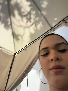 Bella-Ferrer online show from July 2026 04:01:02 PM